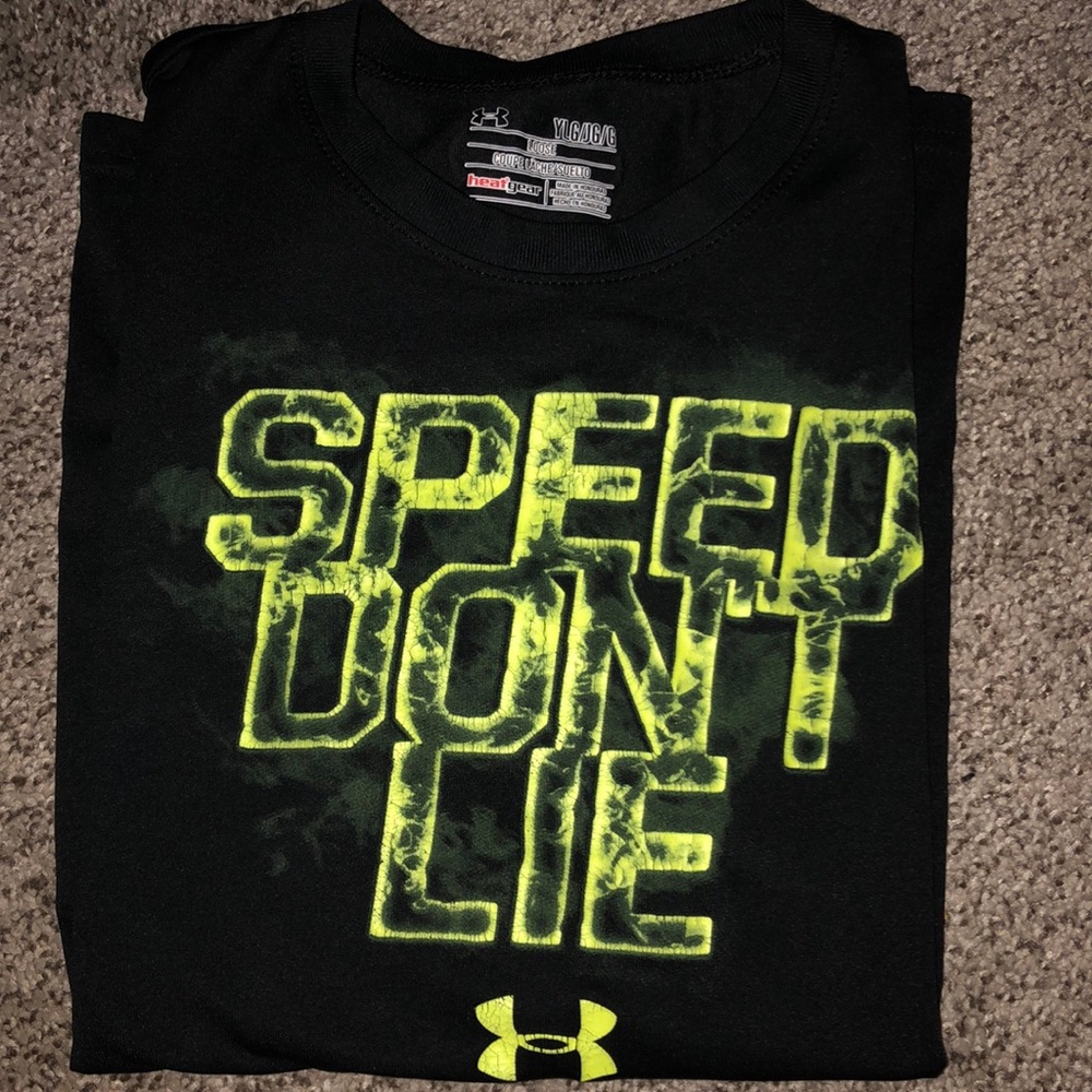 Under armor shirt boys